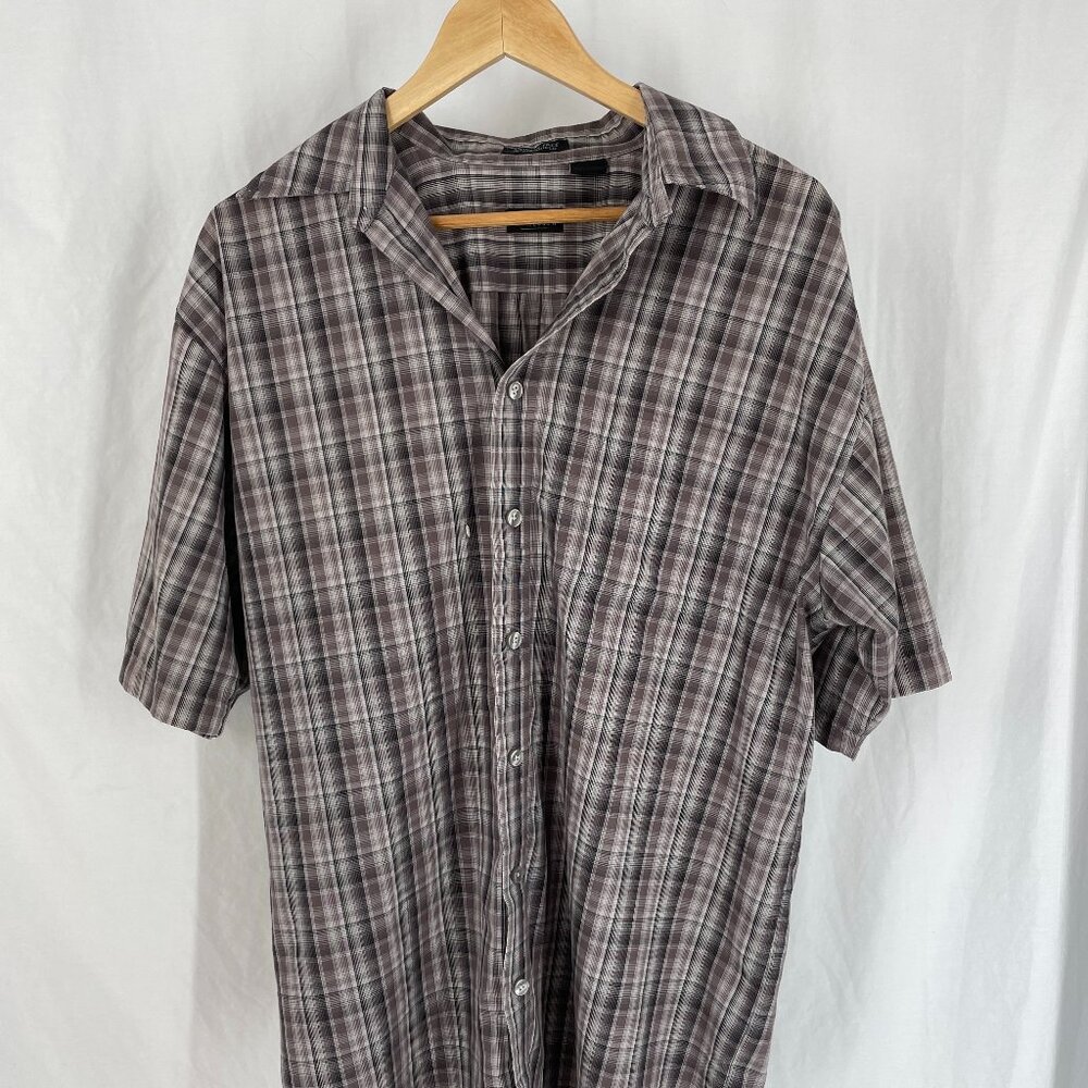 VanHeusen Black and White Stripe Shirt